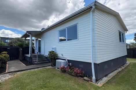 Photo of property in 36 Bowater Place, Manurewa, Auckland, 2102