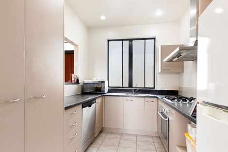 Photo of property in 17/22 Northcross Drive, Oteha, Auckland, 0632