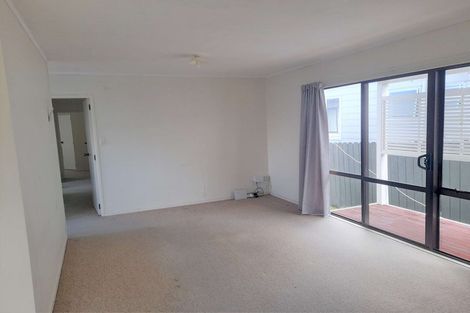 Photo of property in 1/29 De Quincey Terrace, Highland Park, Auckland, 2010