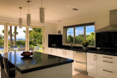 Photo of property in 16 Kotare Heights, Kerikeri, 0230