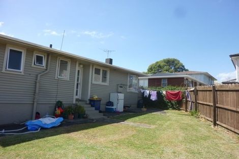 Photo of property in 20 Geordie Street, Henderson, Auckland, 0612