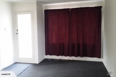 Photo of property in 2/20 Carter Place, Manurewa, Auckland, 2102