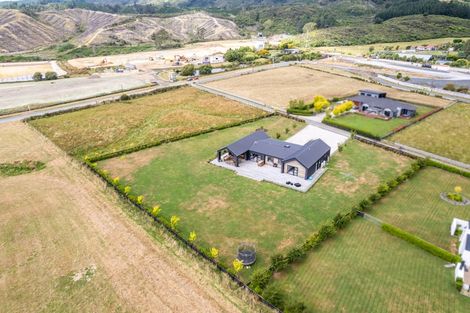 Photo of property in 1158 Maymorn Road, Maymorn, Upper Hutt, 5018