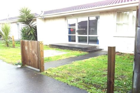 Photo of property in 2/8 Hillcrest Road, Papatoetoe, Auckland, 2025
