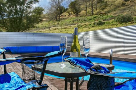 Photo of property in Hedgeley Road, Eskdale, Napier, 4182