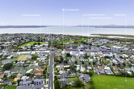 Photo of property in 22 Taikata Road, Te Atatu Peninsula, Auckland, 0610