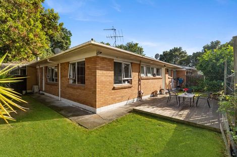 Photo of property in 2/11 Pakuranga Road, Pakuranga, Auckland, 2010