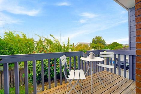 Photo of property in 2/12 Grimshaw Place, Henderson, Auckland, 0612