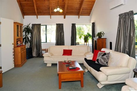 Photo of property in 36 Emlyn Place, Torbay, Auckland, 0630