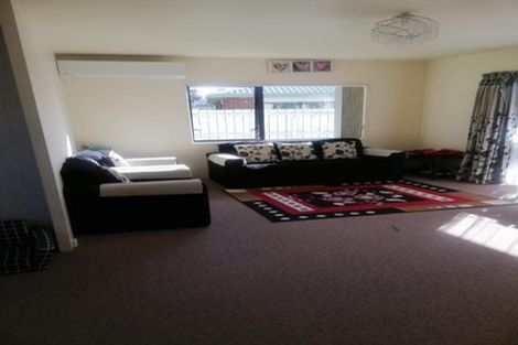 Photo of property in 3/29 Aeronautic Road, Takanini, 2112