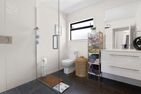 Photo of property in 17c Eagles Way, Cable Bay, 0420