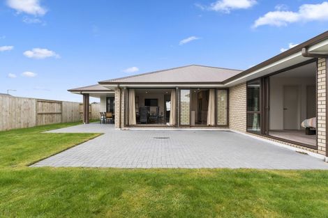 Photo of property in 38 Huka Heights Drive, Rangatira Park, Taupo, 3330