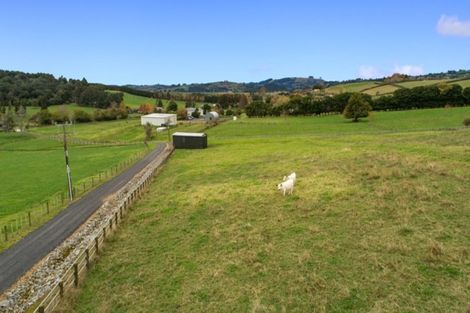 Photo of property in 143a Ingram Road, Bombay, Drury, 2579