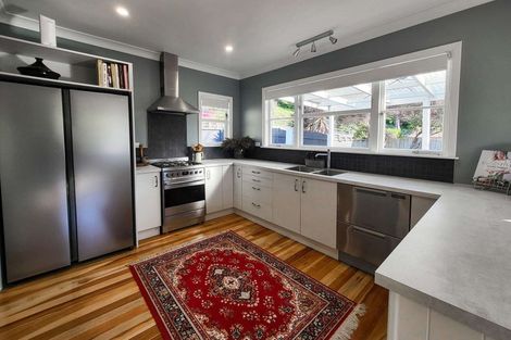 Photo of property in 1 Durie Vale Road, Durie Hill, Whanganui, 4500