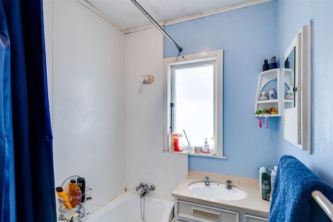 Photo of property in 1/11 Meeanee Quay, Westshore, Napier, 4110