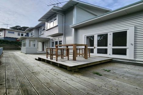 Photo of property in 64 Fairview Crescent, Kelburn, Wellington, 6012