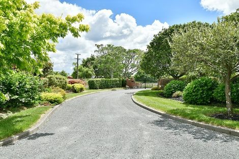 Photo of property in 155 Taupaki Road, Taupaki, Henderson, 0782