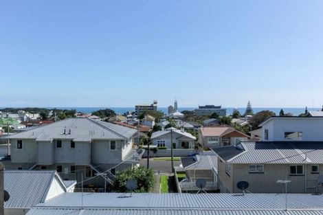 Photo of property in 22 Downe Street, New Plymouth, 4310