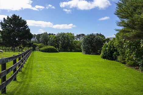 Photo of property in 296 Oaia Road, Muriwai, Waimauku, 0881