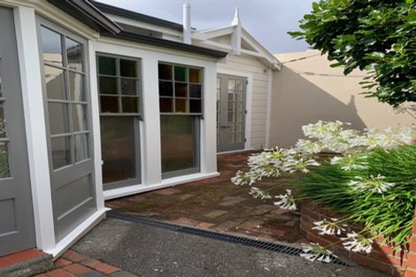 Photo of property in 21 Salamanca Road, Kelburn, Wellington, 6012
