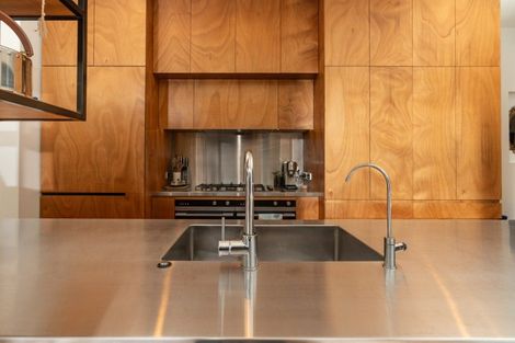 Photo of property in 69 Marine Parade, Seatoun, Wellington, 6022