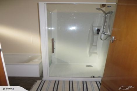 Photo of property in 107 Larnach Road, Vauxhall, Dunedin, 9013