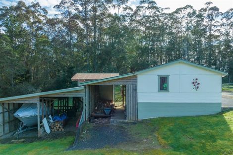 Photo of property in 1 Domain Road, Kawakawa, 0210