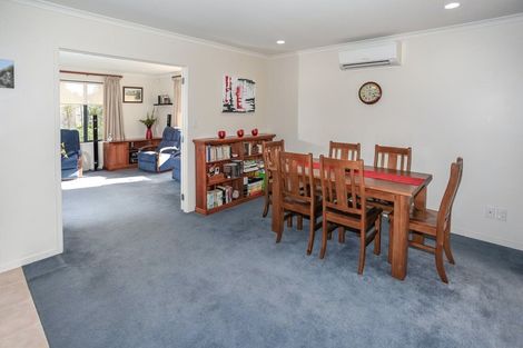 Photo of property in 98 Reynolds Road, Pukekohe, 2120