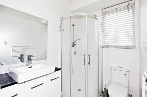 Photo of property in 27 Fairdale Avenue, Red Hill, Papakura, 2110