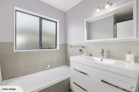 Photo of property in 71 Rhodes Drive, Kelvin Grove, Palmerston North, 4414