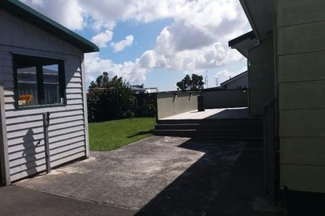 Photo of property in 14 Edgecombe Street, Newlands, Wellington, 6037