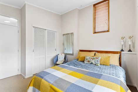 Photo of property in 32 Haast Place, Awapuni, Palmerston North, 4412