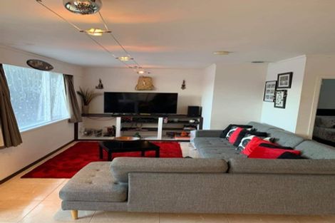 Photo of property in 2/91 Verran Road, Birkenhead, Auckland, 0626