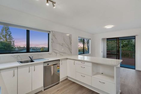 Photo of property in 65 Reynella Drive, Massey, Auckland, 0614