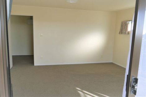 Photo of property in 16 Orewa Heights Crescent, Orewa, 0931