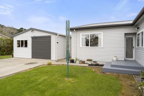 Photo of property in 52 Hinemoa Street, Paraparaumu, 5032