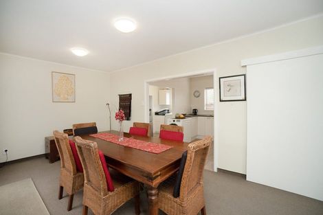 Photo of property in 15 Raglan Avenue, Cloverlea, Palmerston North, 4412