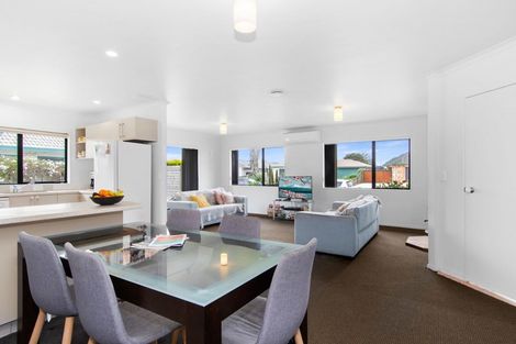 Photo of property in 110 Evans Road, Papamoa Beach, Papamoa, 3118