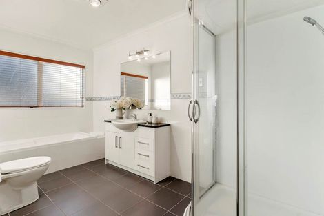 Photo of property in 23 Leafield Crescent, Henderson, Auckland, 0612