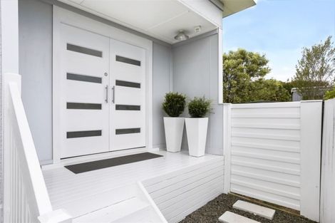 Photo of property in 4a Tiroroa Avenue, Te Atatu South, Auckland, 0610