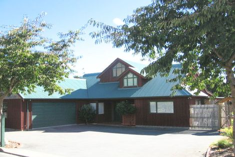 Photo of property in 20 Mccarthy Grove, Clouston Park, Upper Hutt, 5018