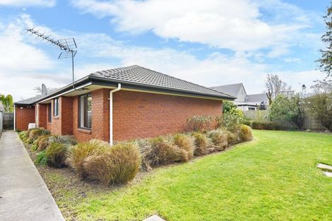 Photo of property in 11 Parkside Crescent, Northwood, Christchurch, 8051