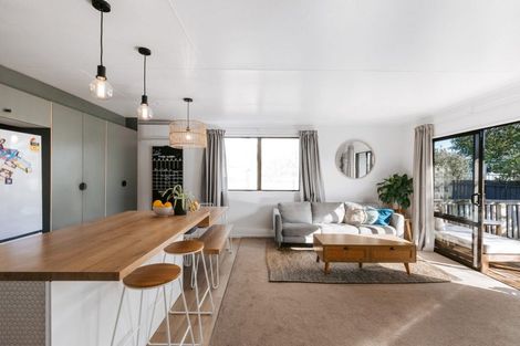 Photo of property in 21c Hayley Grove, Papamoa Beach, Papamoa, 3118