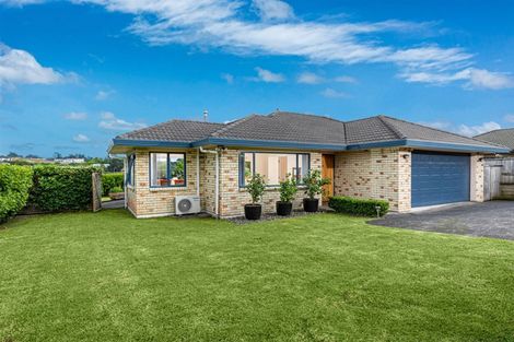 Photo of property in 8 Chadlington Avenue, Henderson, Auckland, 0612