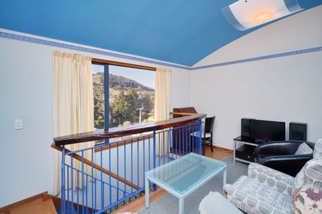 Photo of property in 37 Cornwall Road, Lyttelton, 8082