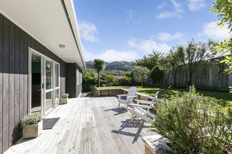 Photo of property in 19a Bell Street, Tawa, Wellington, 5028