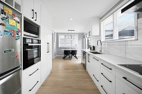 Photo of property in 22 Willis Street, Bader, Hamilton, 3206