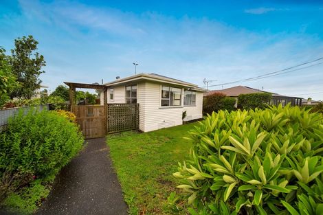 Photo of property in 25 Pacey Avenue, Hawera, 4610