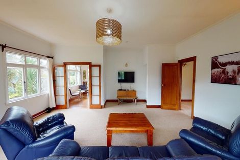 Photo of property in 6 Taranaki Street, Saint Johns Hill, Whanganui, 4501