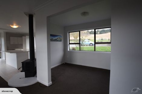 Photo of property in 19 Oxford Street, Waikari, 7420
